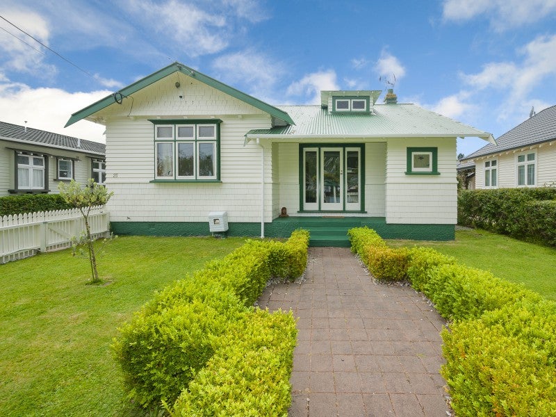 25 Norton Park Avenue, Fairfield, Lower Hutt - Carousel 2