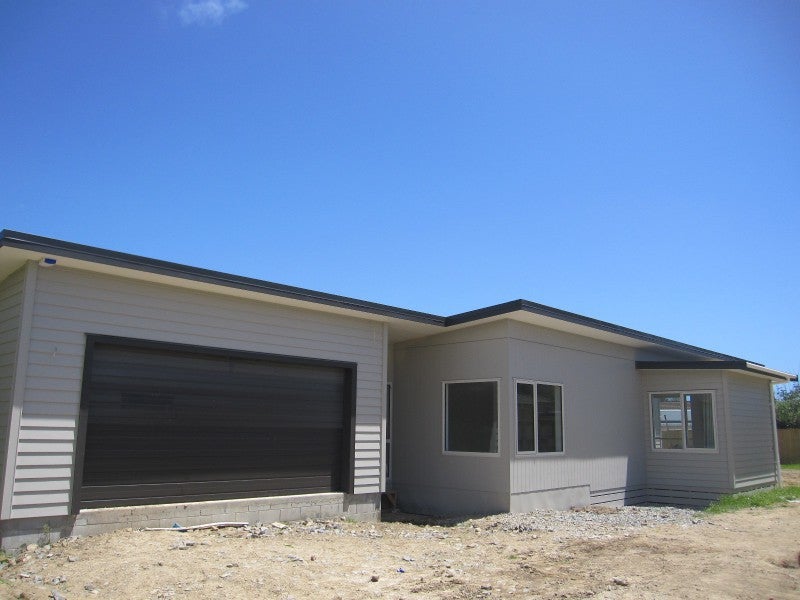 12 Speranza Avenue, Otaki - Carousel 1
