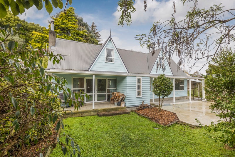 411 Aokautere Drive, Palmerston North - Carousel 17