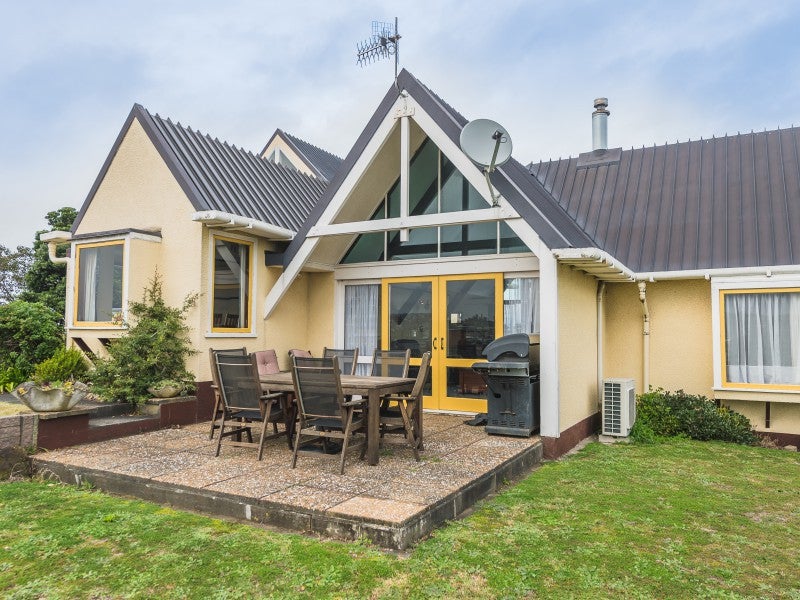 5 Attrill Place, Tawhero, Whanganui - Carousel 1