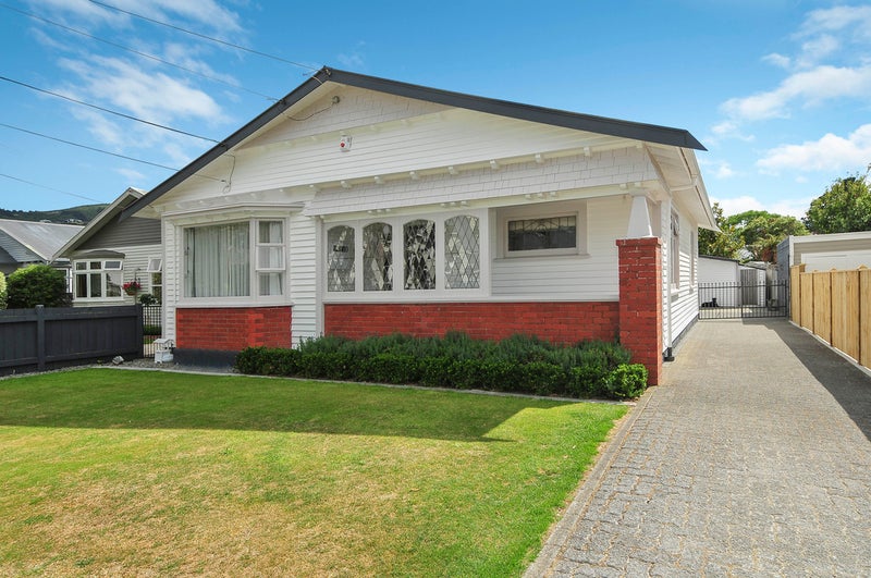 10 Ariki Street, Boulcott, Lower Hutt - Carousel 1