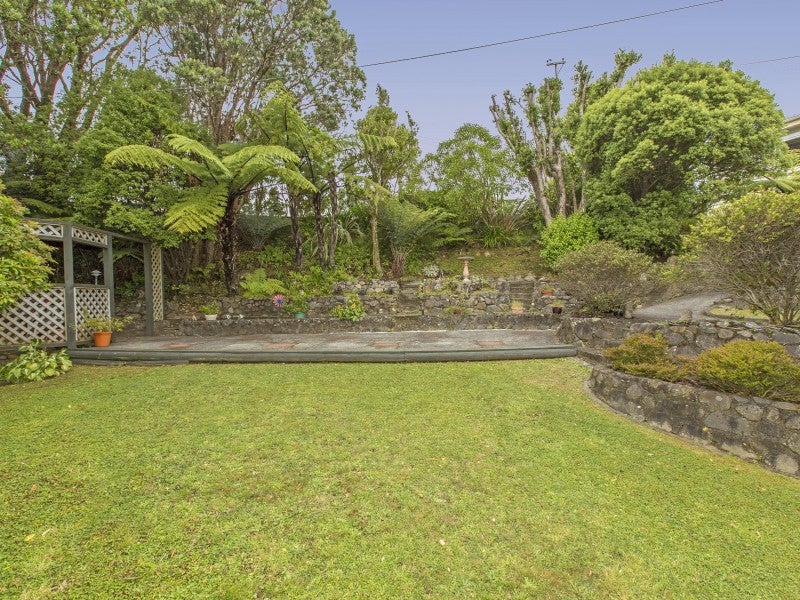 4 Te Whiti Grove, Korokoro, Lower Hutt - Carousel 2
