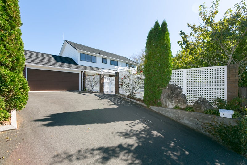 11 Leatham Avenue, Strandon, New Plymouth - Carousel 1