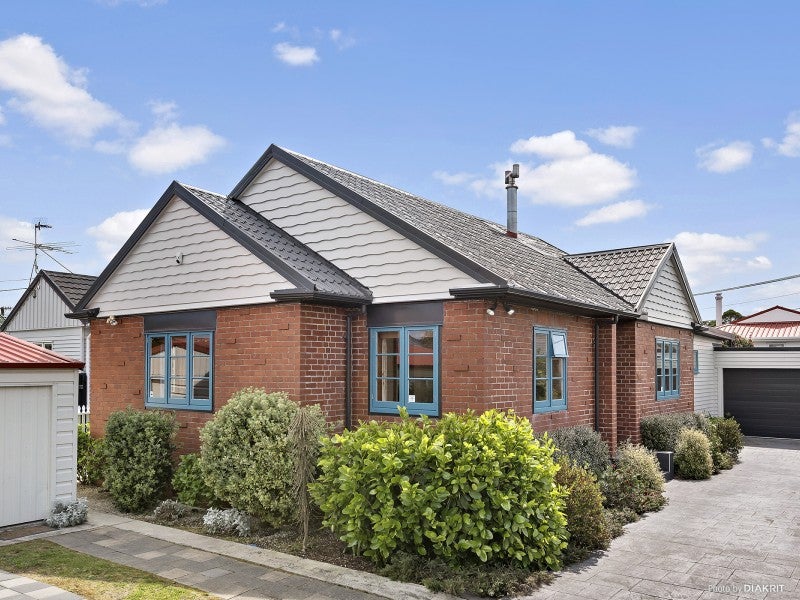 10 Wayside, Miramar, Wellington - Carousel 1