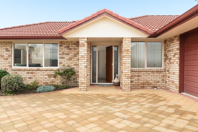 11 Petrel Place, Welcome Bay, Tauranga - Carousel 2