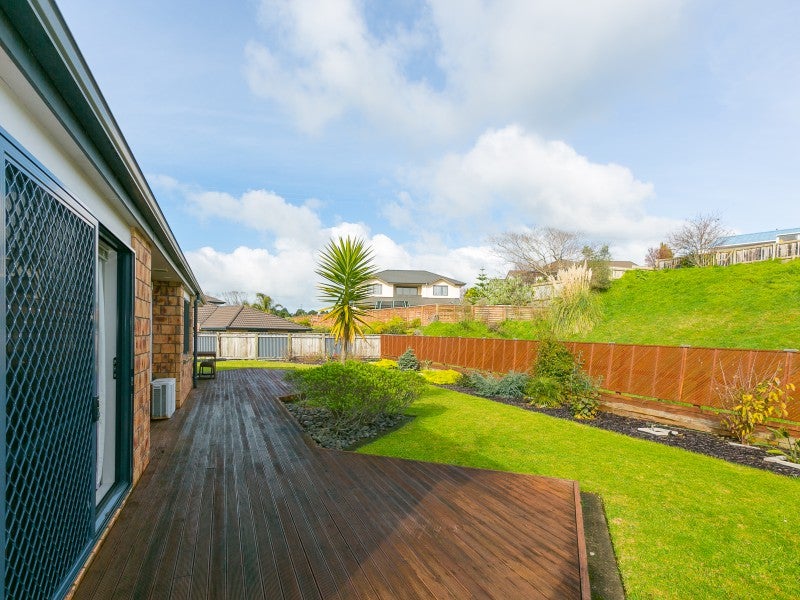 5 Montrose Place, Highlands Park, New Plymouth - Carousel 21