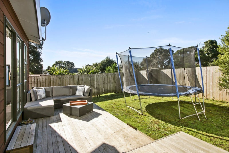 70 Coates Crescent, Panmure, Auckland - Carousel 11