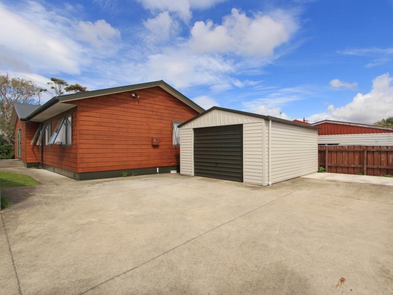 25A Trevethick Grove, Woburn, Lower Hutt - Carousel 1
