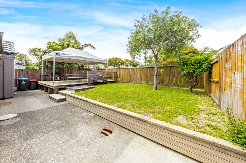14 Temuka Gardens, Blockhouse Bay, Auckland - Carousel 1
