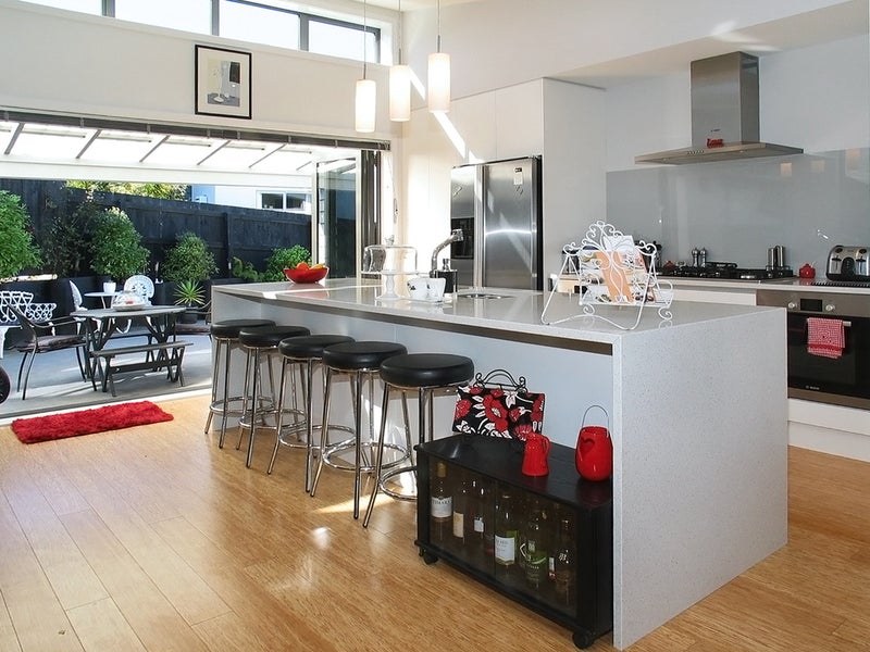 40 Mo Street, Camborne, Porirua - Carousel 1