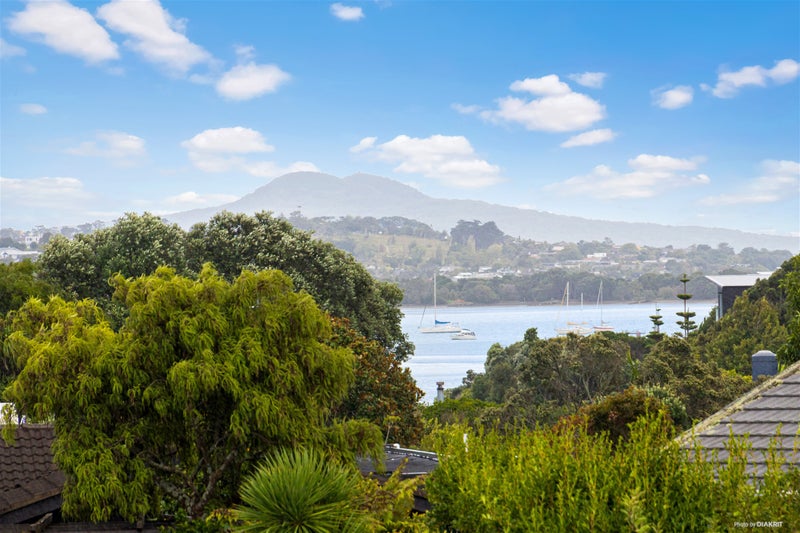 3 Davita Place, Farm Cove, Auckland - Carousel 2