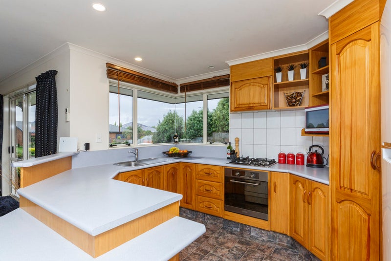 27 Greenwood Place, Fitzherbert, Palmerston North - Carousel 2