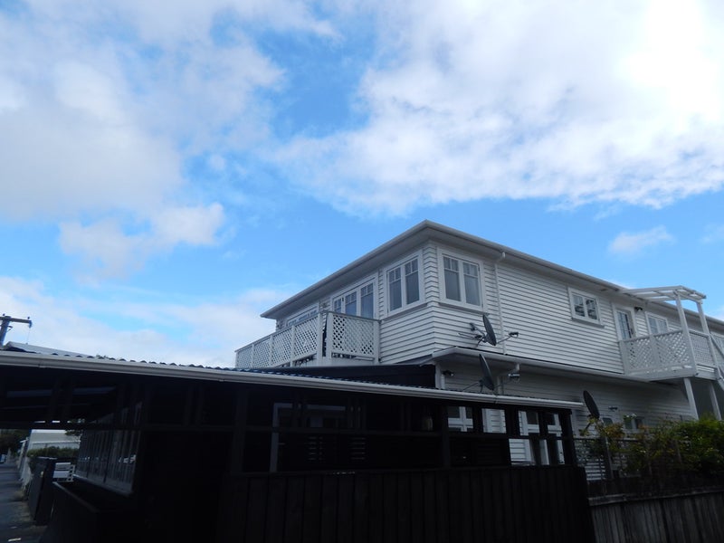 4/14 OROUA ST, RONA BAY, EASTBOURNE - Carousel 2