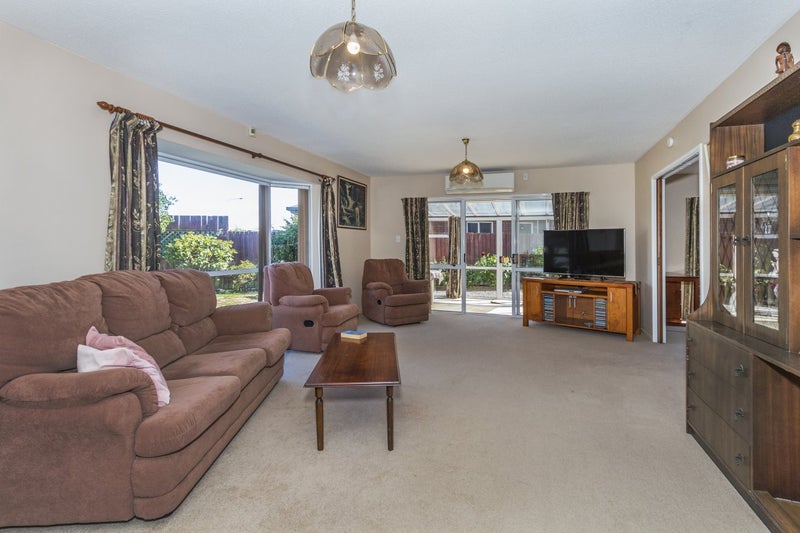 10 Giles Place, Shirley, Christchurch - Carousel 2