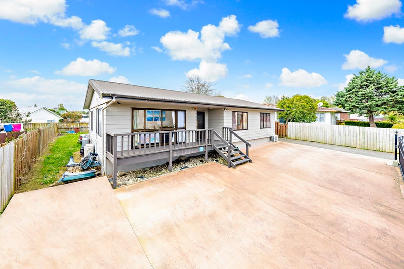 4 Cottrell Place, Clendon Park, Auckland - Carousel 1