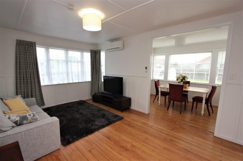 25 Esk Street, Roslyn, Palmerston North - Carousel 2