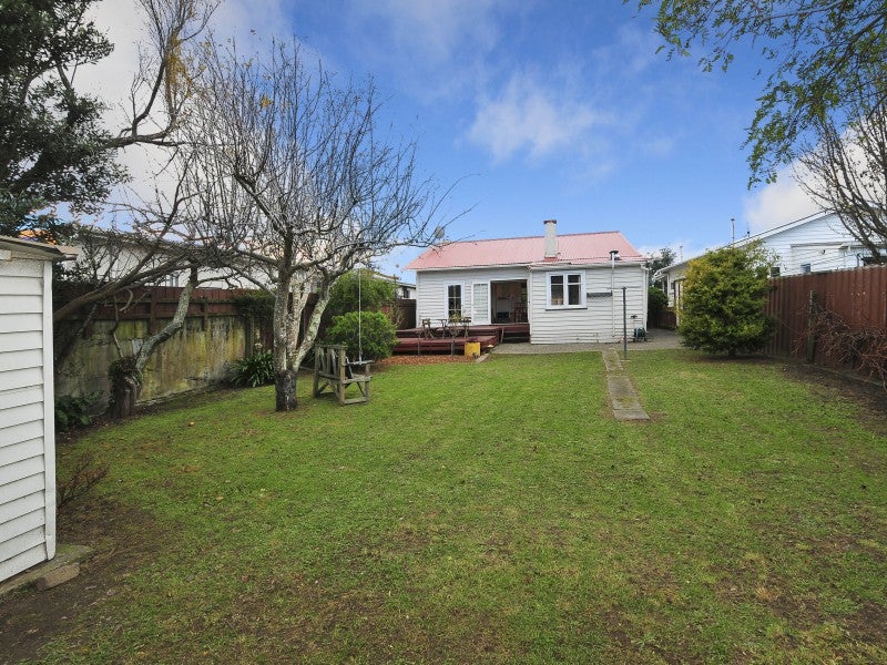 125 Whites Line East, Waiwhetu, Lower Hutt - Carousel 19