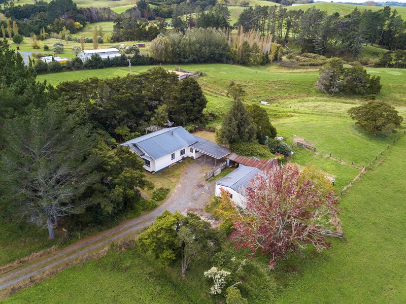1037 Leigh Road, Warkworth - Carousel 1