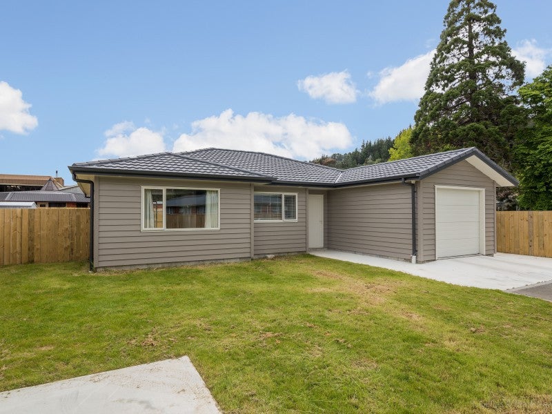 20 Lane Street, Wallaceville, Upper Hutt - Carousel 1