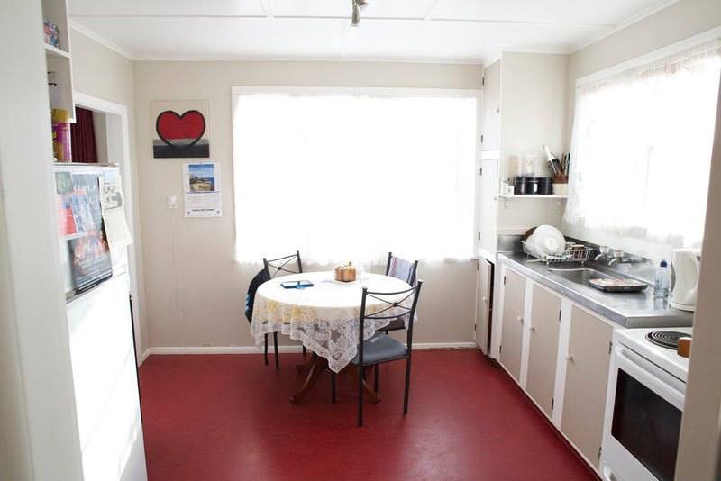 39 Mexted Crescent, Ranui, Porirua - Carousel 2