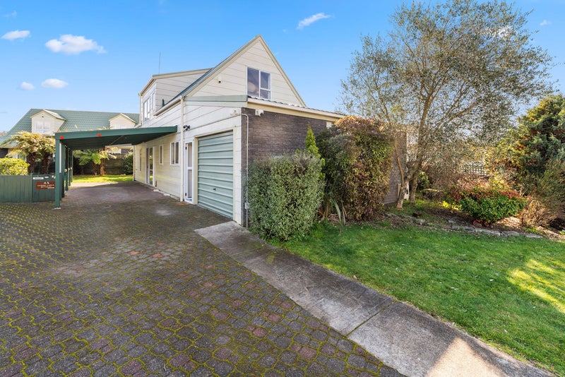 4A Gemini Place, Kawaha Point, Rotorua - Carousel 1