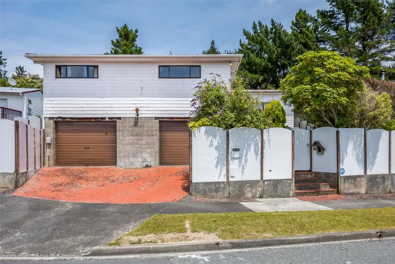 24 Fenchurch Grove, Stokes Valley, Lower Hutt - Carousel 1