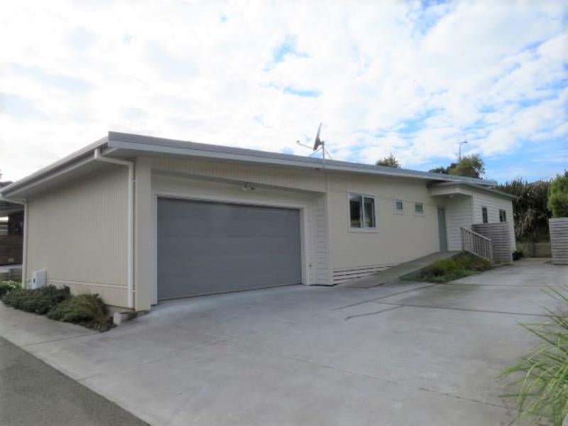 2 John Mana Way, Marfell, New Plymouth - Carousel 1