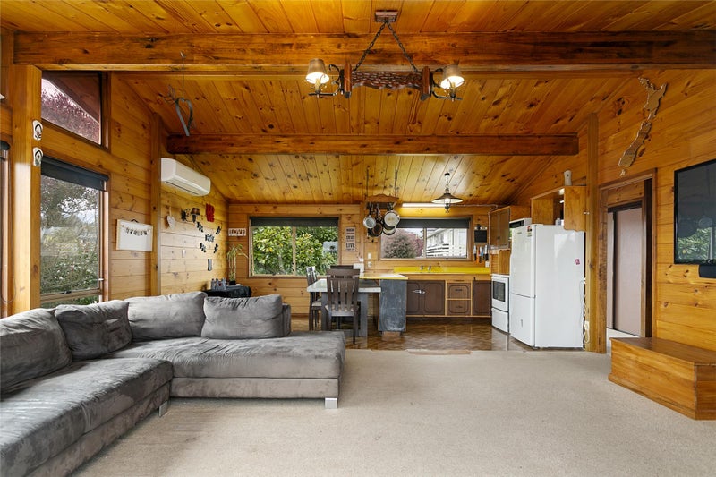 26 Richmond Avenue, Richmond Heights, Taupo - Carousel 1