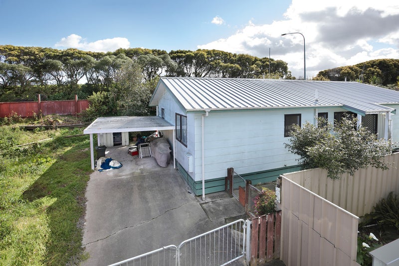 21A Dahlstrom Grove, Kelvin Grove, Palmerston North - Carousel 1