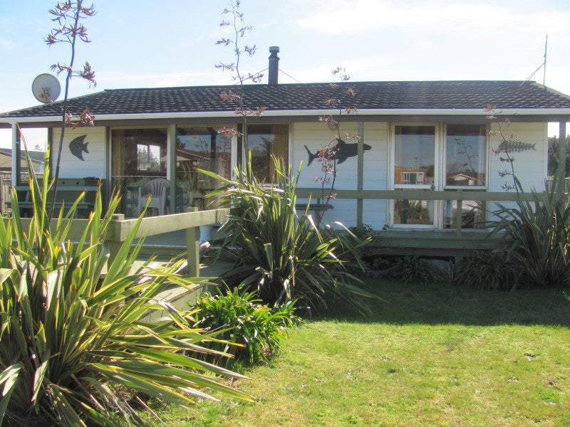 584 Waitarere Beach Road, Waitārere Beach, Levin - Carousel 1