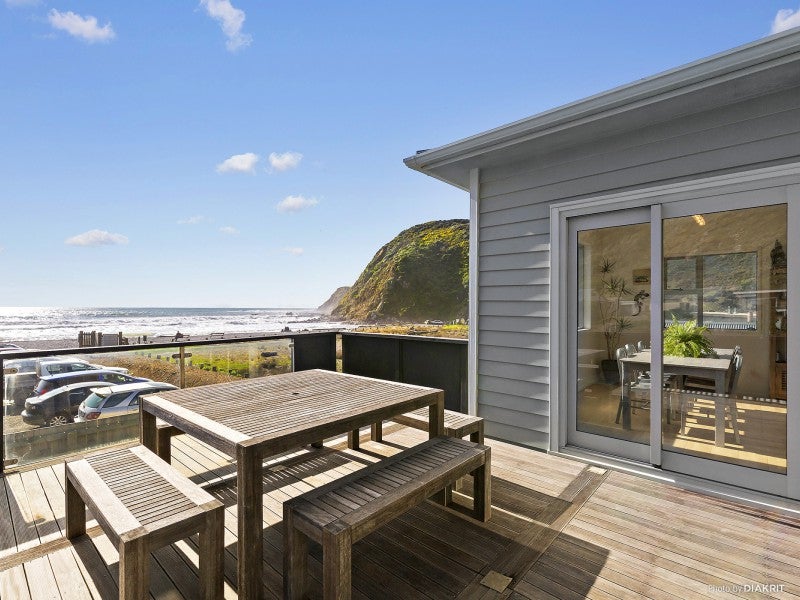 1084 Makara Road, Karori - Carousel 1