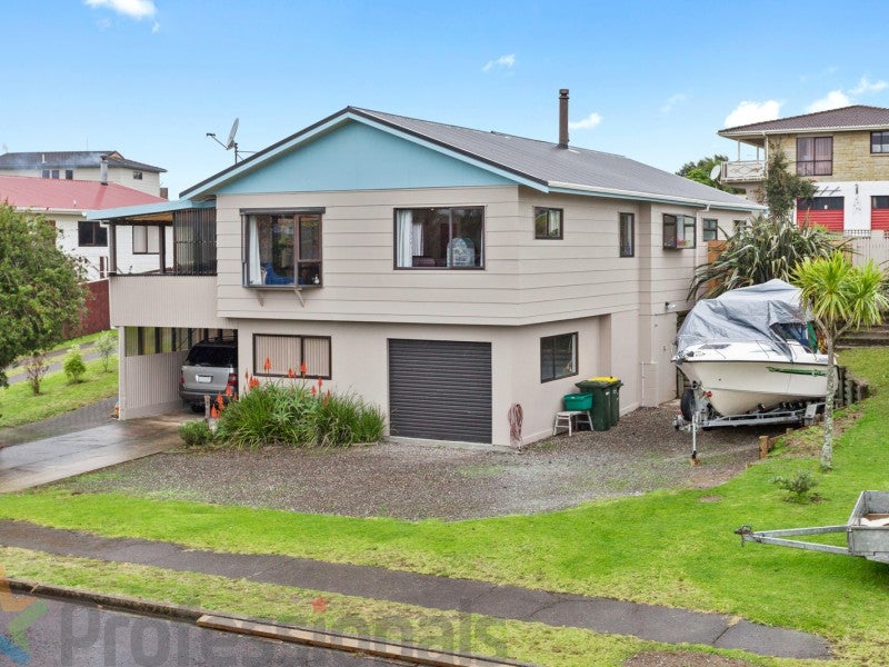 65 Fishermans Drive, Coastlands, Whakatane - Carousel 1