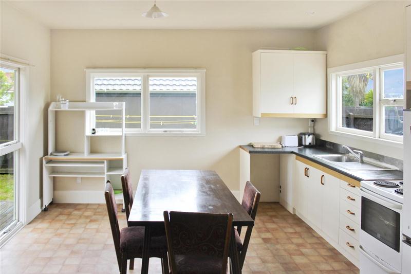 85 Charles Street, Waltham, Christchurch - Carousel 2