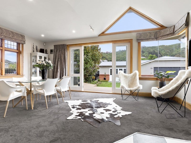 242 The Parade, Island Bay, Wellington - Carousel 2