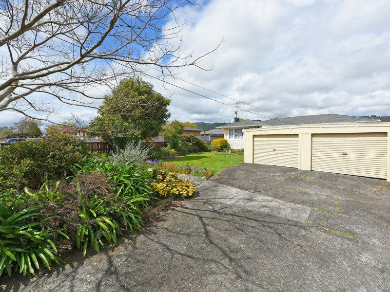 16 Granville Street, Silverstream, Upper Hutt - Carousel 20