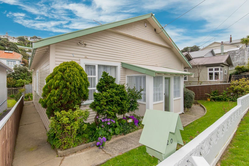 20 Hohiria Road, Hataitai, Wellington - Carousel 1