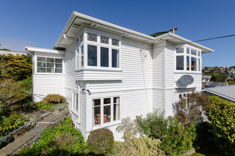 71 Cockayne Road, Khandallah, Wellington - Carousel 1
