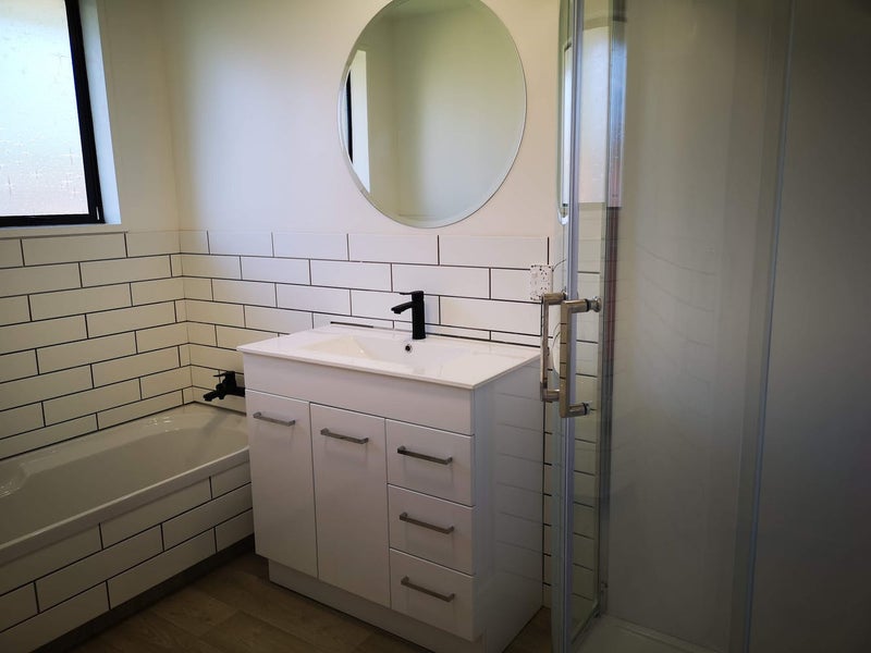 2/471 Wairakei Road, Burnside, Christchurch - Carousel 1