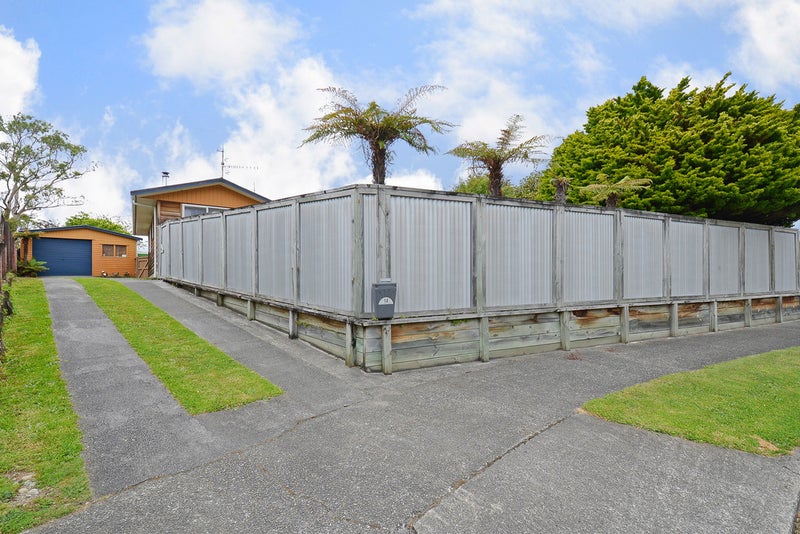 14 Fremont Grove, Totara Park, Upper Hutt - Carousel 19