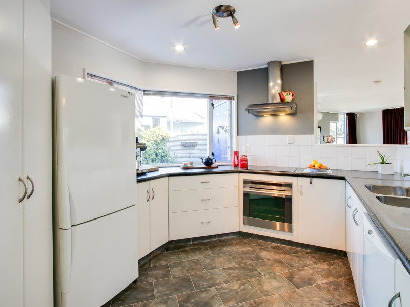 67 Avenue Road, Greenmeadows, Napier - Carousel 2