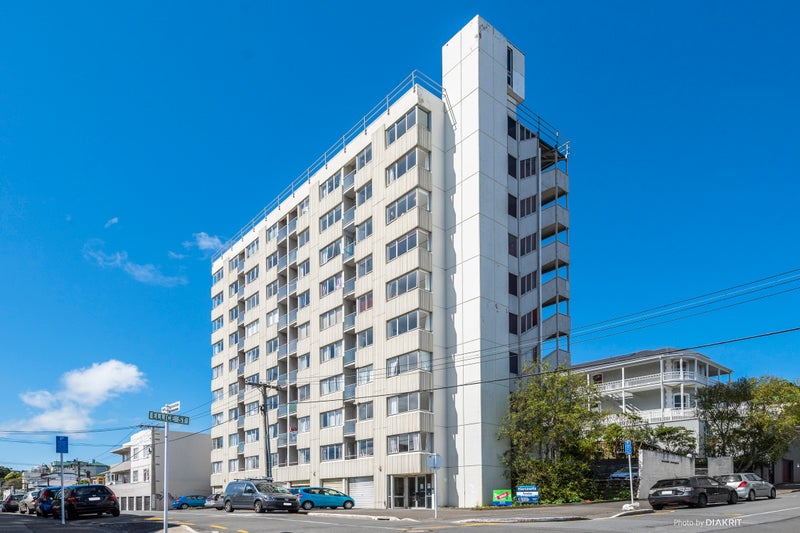 701/131 Brougham Street, Mount Victoria, Wellington - Carousel 1