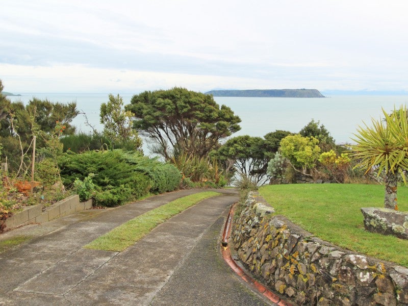 6 Roys Road, Plimmerton, Porirua - Carousel 1