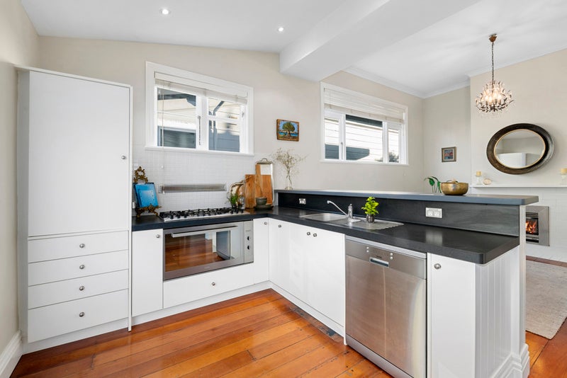 422 Jackson Street, Petone, Lower Hutt - Carousel 2