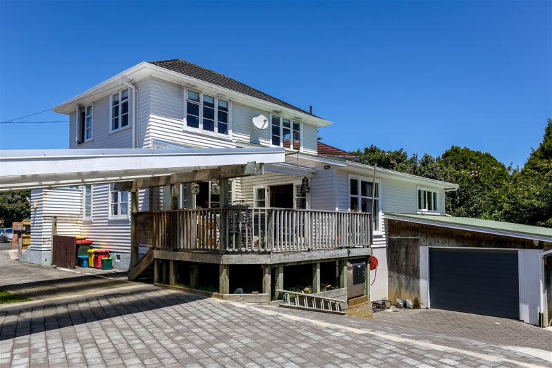 11 Tothill Street, Frankleigh Park, New Plymouth - Carousel 1