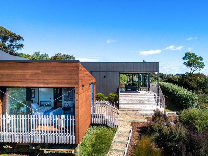 42 Hekerua Road, Oneroa, Waiheke Island - Carousel 2