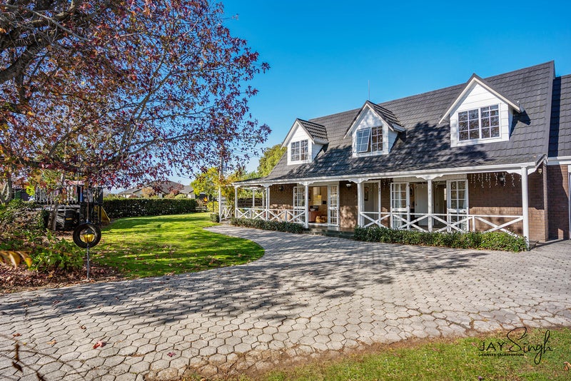 15 Hyde Road, Papakura - Carousel 2