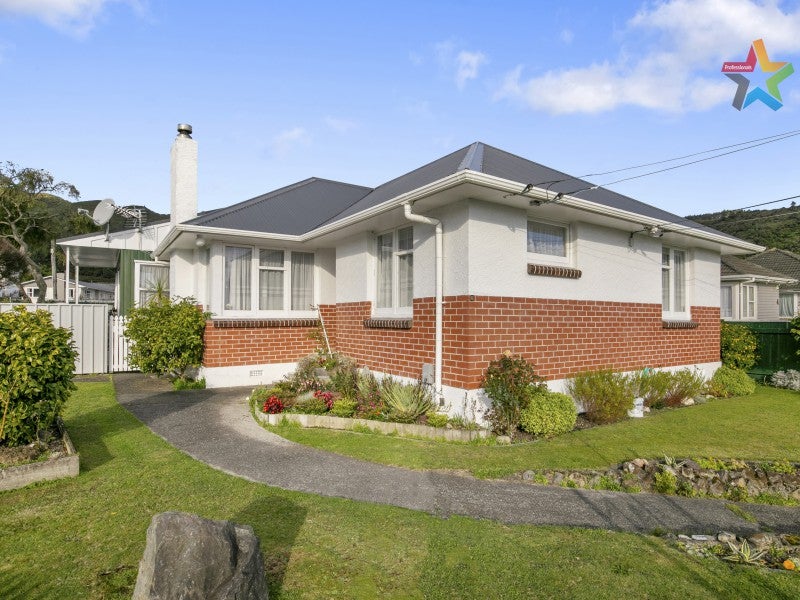 6 Rimu Street, Naenae, Lower Hutt - Carousel 1