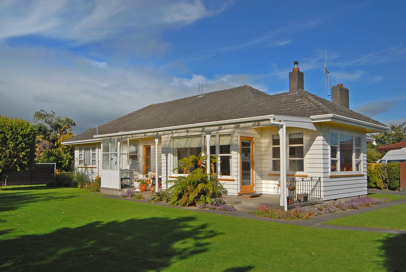 9 Anzio Place, Awapuni, Palmerston North - Carousel 1