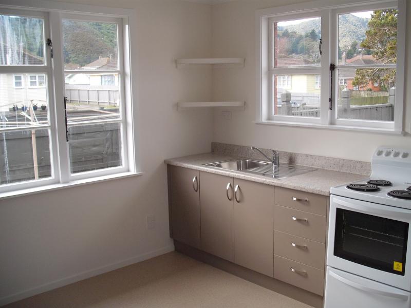 3 Barton Grove, Naenae, Lower Hutt - Carousel 11