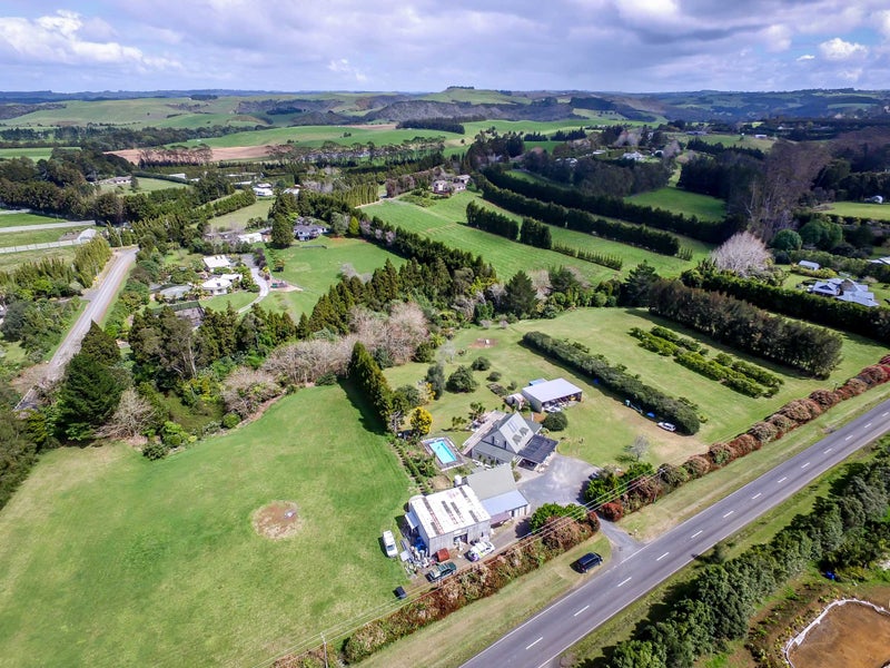25 Pungaere Road, Kerikeri - Carousel 21